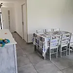 Maison Des Fleurs D'ajoncs بيت للعطل *